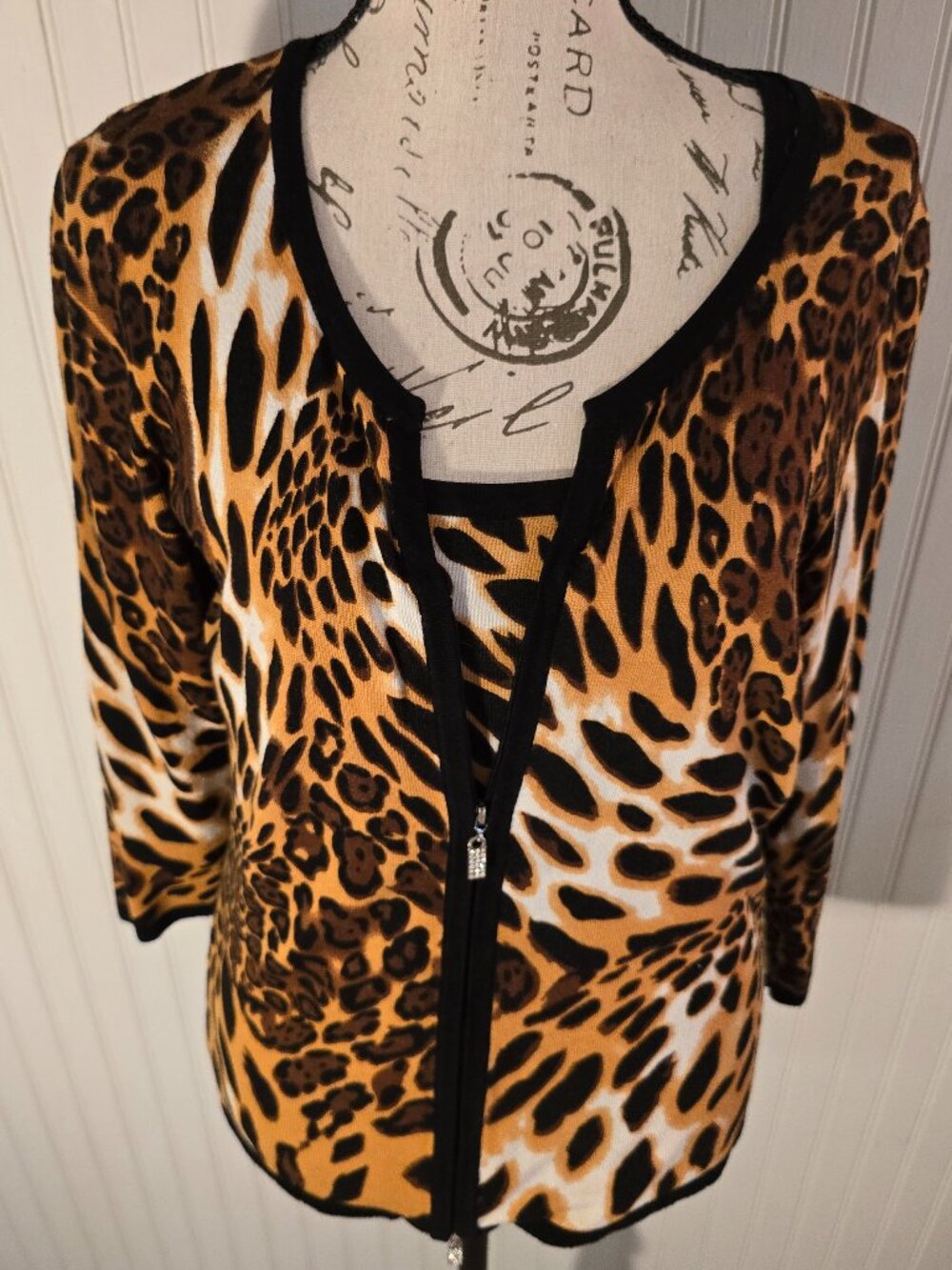 Belldini Leopard Print 2-Piece Sweater Set (M) - Picture 5 of 12